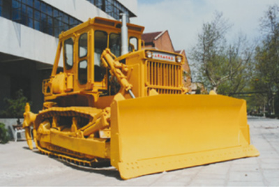 山推推土機(jī)累計(jì)銷量突破2000臺；被國家經(jīng)貿(mào)部批準(zhǔn)為進(jìn)出口自營權(quán)企業(yè)。