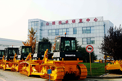 2009年，山推研發(fā)中心被國家人事部批準(zhǔn)設(shè)立博士后科研工作站，同年召開首屆科技創(chuàng)新大會。